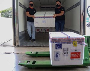 Paraná recebe terceiro lote de vacina contra a covid-19; mais 39 mil doses