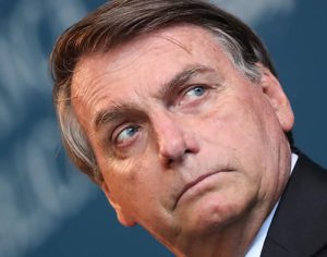 Bolsonaro entra com ação no STF contra restrições para conter covid-19