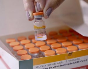 CoronaVac dobra anticorpos em quem já teve covid-19, revela pesquisa