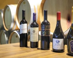 Vinhos paranaenses dividem premiação de melhor do Brasil