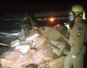 Homem morre após acidente entre carro e caminhão na PR-445 em Cambé