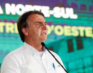‘Chega de mimimi, vão chorar até quando?’, diz Bolsonaro sobre pandemia