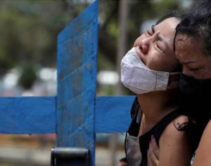 Brasil ultrapassa 300 mil mortos na pandemia do coronavírus