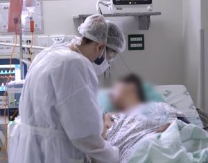 HU de Londrina sofre com superlotação; 49 pacientes esperam vaga de UTI