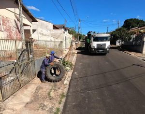 ‘Bota fora’ contra dengue às margens da BR-369 retira 40 caminhões de lixo