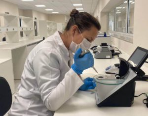 Paraná inicia novo projeto de sequenciamento genético da covid-19
