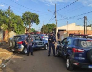GM acaba com festa clandestina na Zona Sul de Londrina