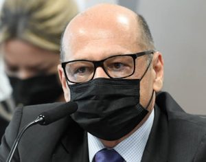 CPI: 60 milhões de vacinas poderiam ter sido entregues em 2020, diz Dimas