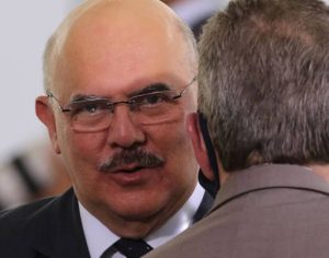 TRF-1 aceita pedido da defesa e manda soltar ex-ministro Milton Ribeiro