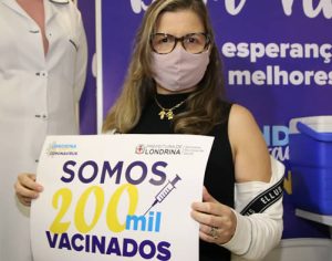 Londrina atinge 200 mil pessoas vacinadas com 1ª dose anti-covid