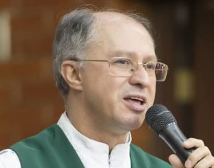 Padre Wanderley morre vítima do coronavírus em Londrina