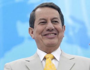 Missionário RR Soares que vendeu ‘água consagrada’ é intubado com covid