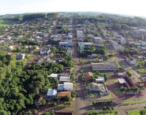 Quatro cidades do Paraná vacinaram mais de 70% com 1ª dose; veja