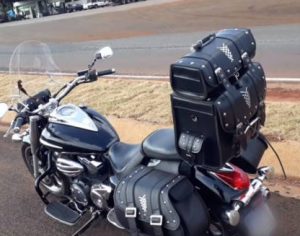 Homem encontra mala com quase R$ 8 mil e devolve ao dono que mora em Londrina