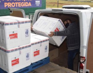 Paraná recebe mais 176 mil doses de vacinas para aplicação de reforço