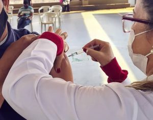 Ibiporã libera vacinação contra covid para jovens acima de 19 anos