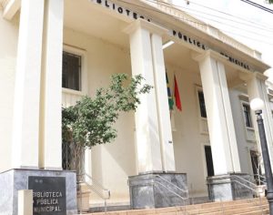 ‘Literatura na Biblioteca’ inicia discussões sobre as obras do vestibular UEL
