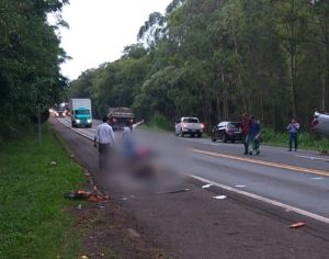 Jovem morre e duas pessoas ficam feridas em acidente na PR-445