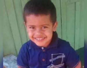 Menino de 4 anos morre após levar choque elétrico no interior do Paraná