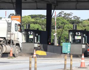 Estudo aponta diversos problemas em modelo do novo pedágio no Paraná
