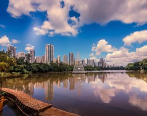 Belo registro do Lago Igapó em Londrina
