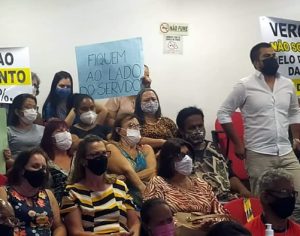 Servidores protestam contra projeto de reforma da previdência em Cambé