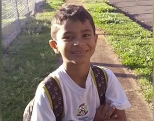 Menino de 9 anos morre vítima da covid-19 no Norte do Paraná