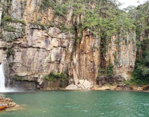 Encontrado oitavo corpo de vítima de desmoronamento em Minas Gerais