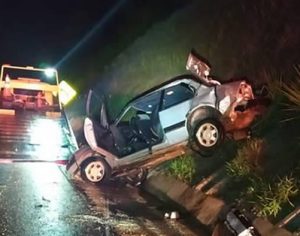 Mulher de Londrina morre após ser ejetada de carro na BR-376