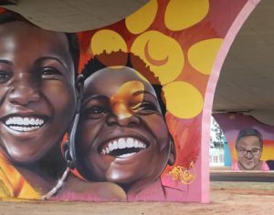 Viaduto ganha arte sobre diversidade étnica e cultural de Londrina