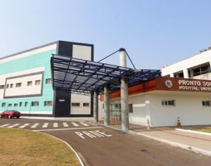 Estudante atingido em atentado continua internado no HU