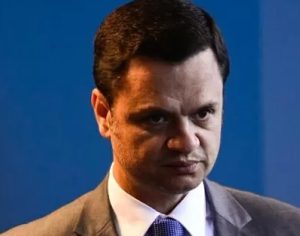 Anderson Torres é preso pela Polícia Federal após desembarcar em Brasília