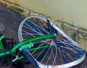 Menina de 13 anos morre após colidir bicicleta contra muro em Porecatu