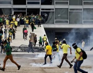 PGR denuncia mais 150 extremistas por atos antidemocráticos de 8 de janeiro