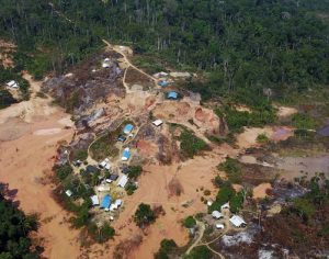 Ibama cria sala de combate ao garimpo ilegal em terra Yanomami