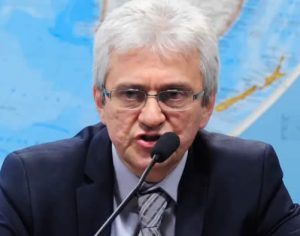 Governo Bolsonaro demitiu funcionário da Receita Federal que reteve joias