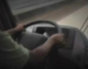 Motorista de ônibus escolar de Jandaia do Sul estava com a CNH vencida