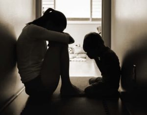 70% dos feminicídios em Londrina ocorreram na presença dos filhos