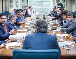 Comitiva paranaense discute privatização da Copel com ministro Haddad
