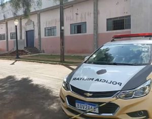 RML: Mulher armada invade igreja em busca de padre em Arapongas