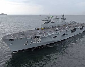 Marinha envia ao RS navio capaz de produzir 20 mil litros de água potável