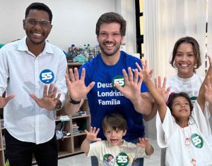 Tiago Amaral vota junto com família e o vice, e defende renovação