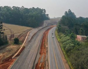 Empresa CCR vence leilão do Lote 3 com pedágio em rodovia de Londrina