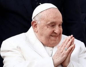 Papa Francisco será sepultado em caixão simples de madeira