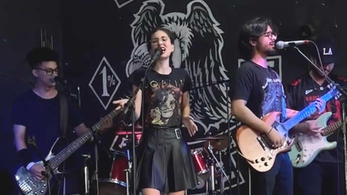 Lara Bridi livro adrenalina rock