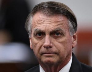 Jair Bolsonaro é preso pela Polícia Federal em Brasília