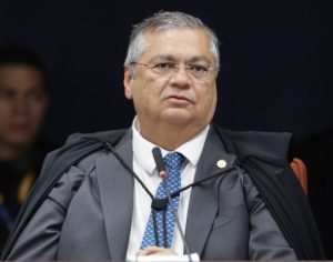Flávio Dino também vota pela condenação de Bolsonaro e mais sete réus