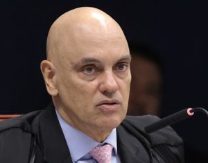 Moraes vota para condenar Bolsonaro e mais sete réus de trama golpista