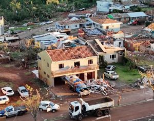 Paraná anuncia construção emergencial de 320 casas em Rio Bonito do Iguaçu