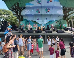 Beca Brinca leva folia para crianças e famílias no Zerão neste domingo